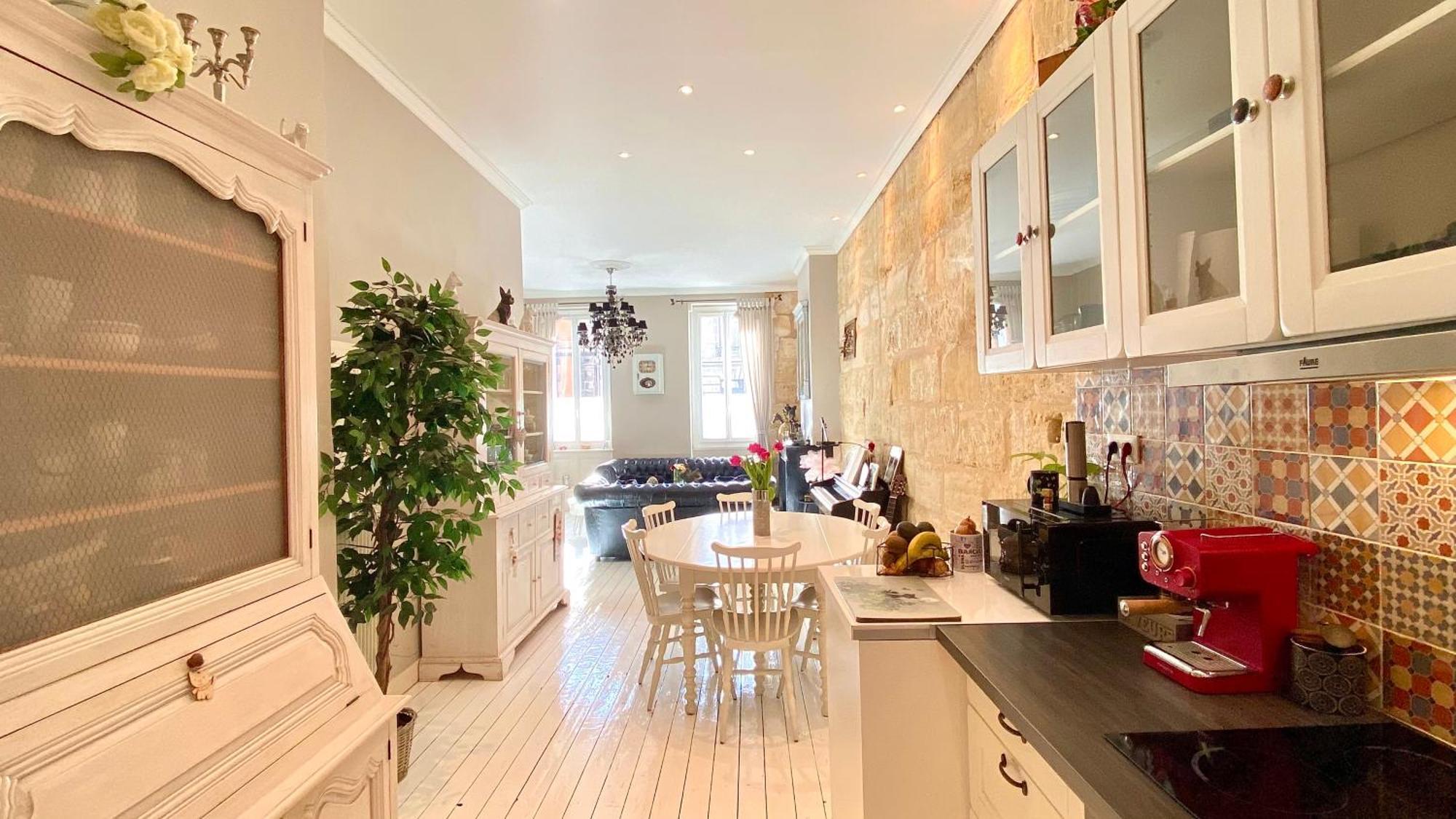 Grand Appartement Haussmanien De Standing Avec Jacuzzi Terrasse Et Parking En Hyper Centre Bordeaux Luaran gambar